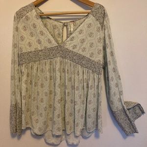 Free People Bohemian Tunic Graceful Sleeves Peekaboo Back size Medium